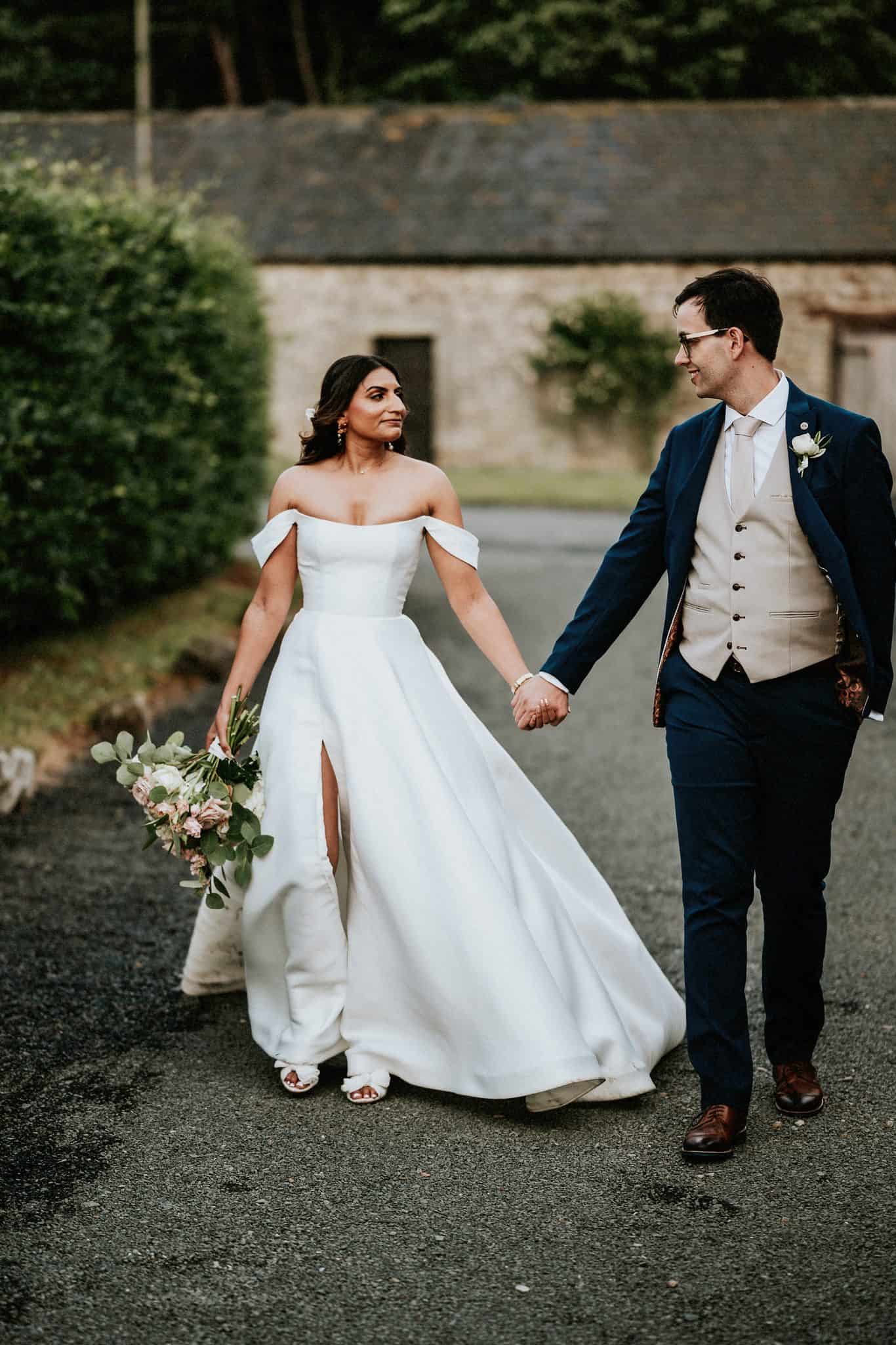 A rustic barn wedding at Healey Barn by North East photographer in Newcastle upon Tyne Andy Turner