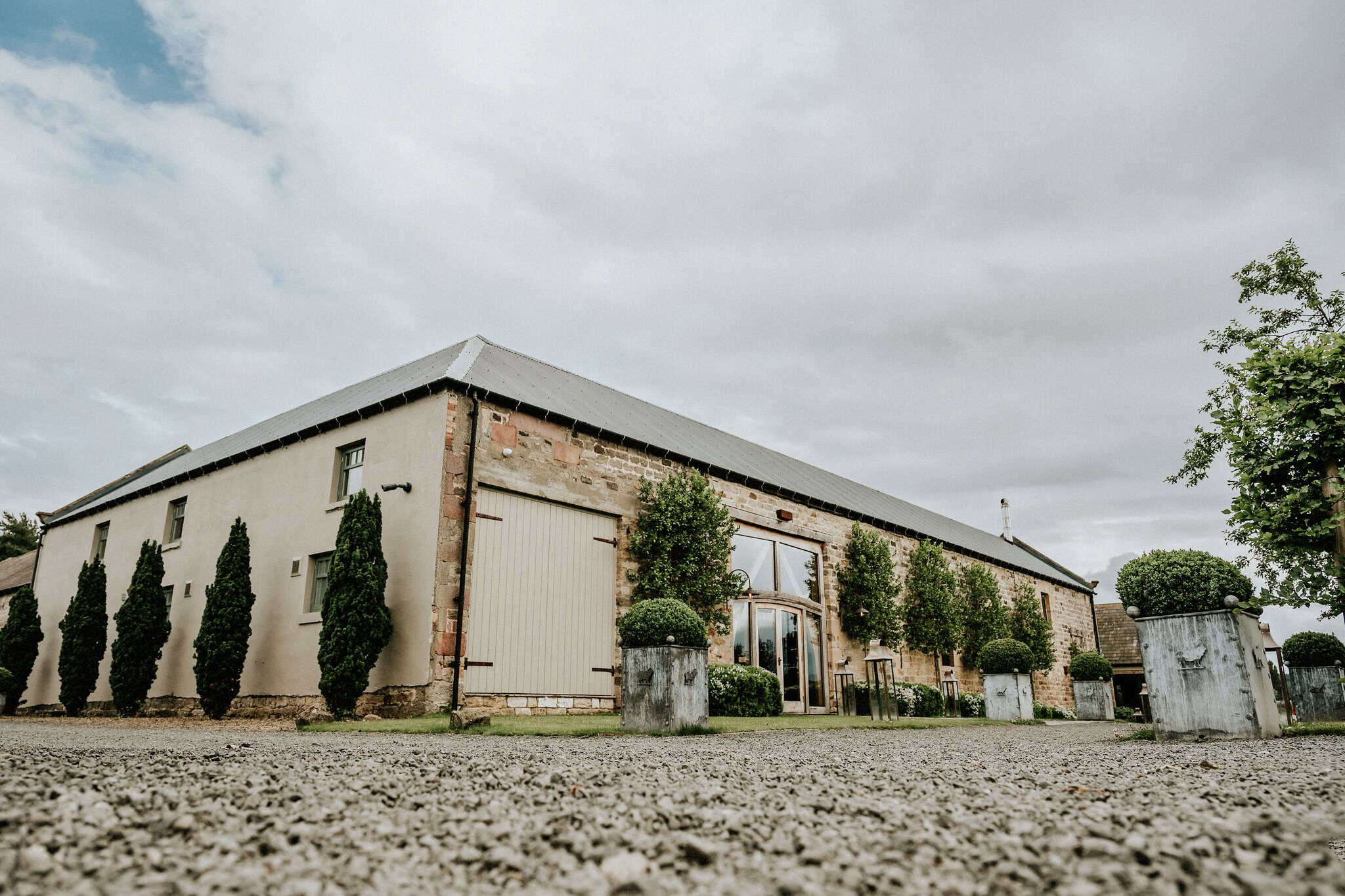 A rustic barn wedding at Healey Barn by North East photographer in Newcastle upon Tyne Andy Turner