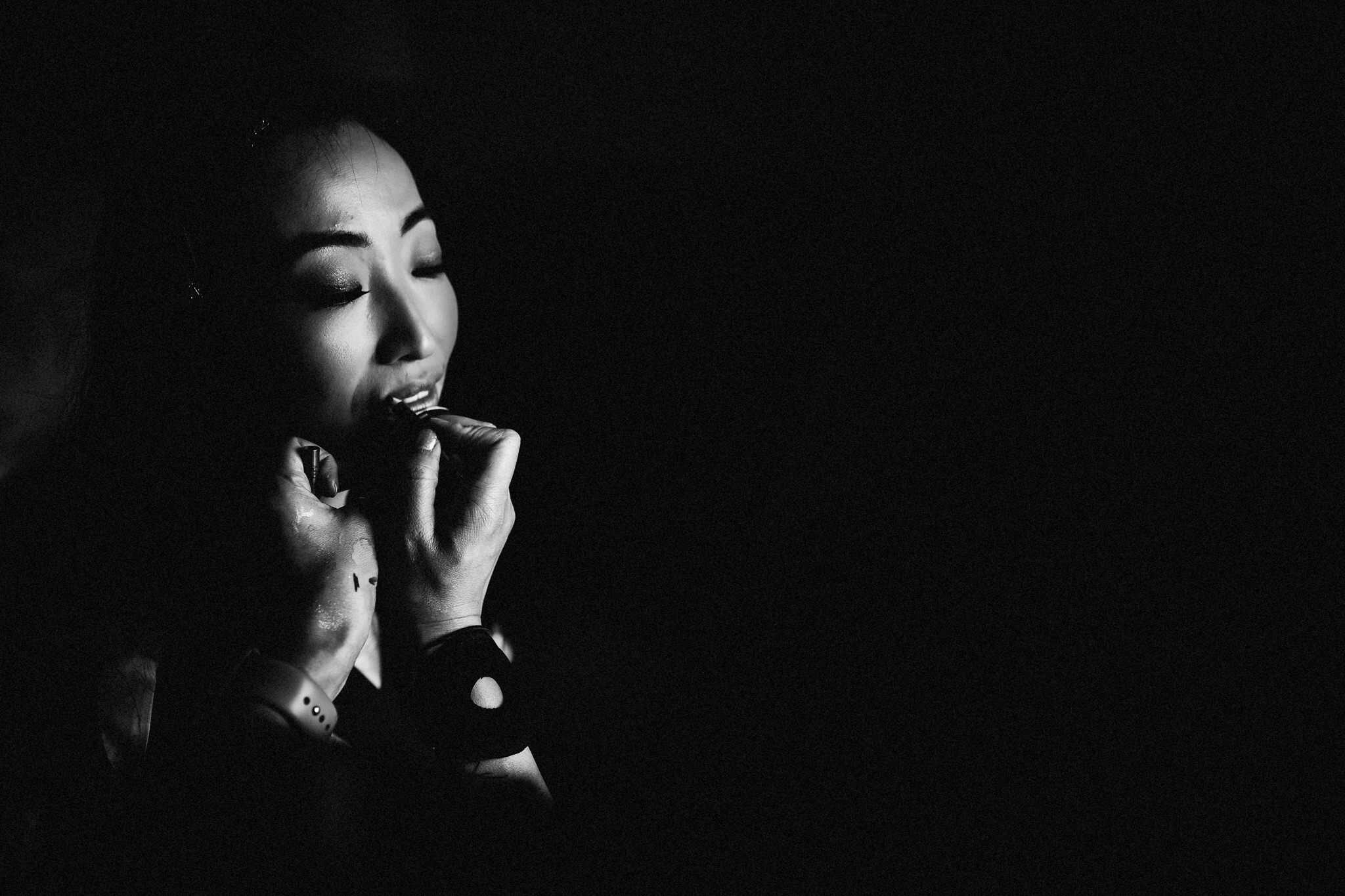 A London wedding in Chelsea Old Town Hall and Cavalry & Guards Club by UK wedding photographer Andy Turner