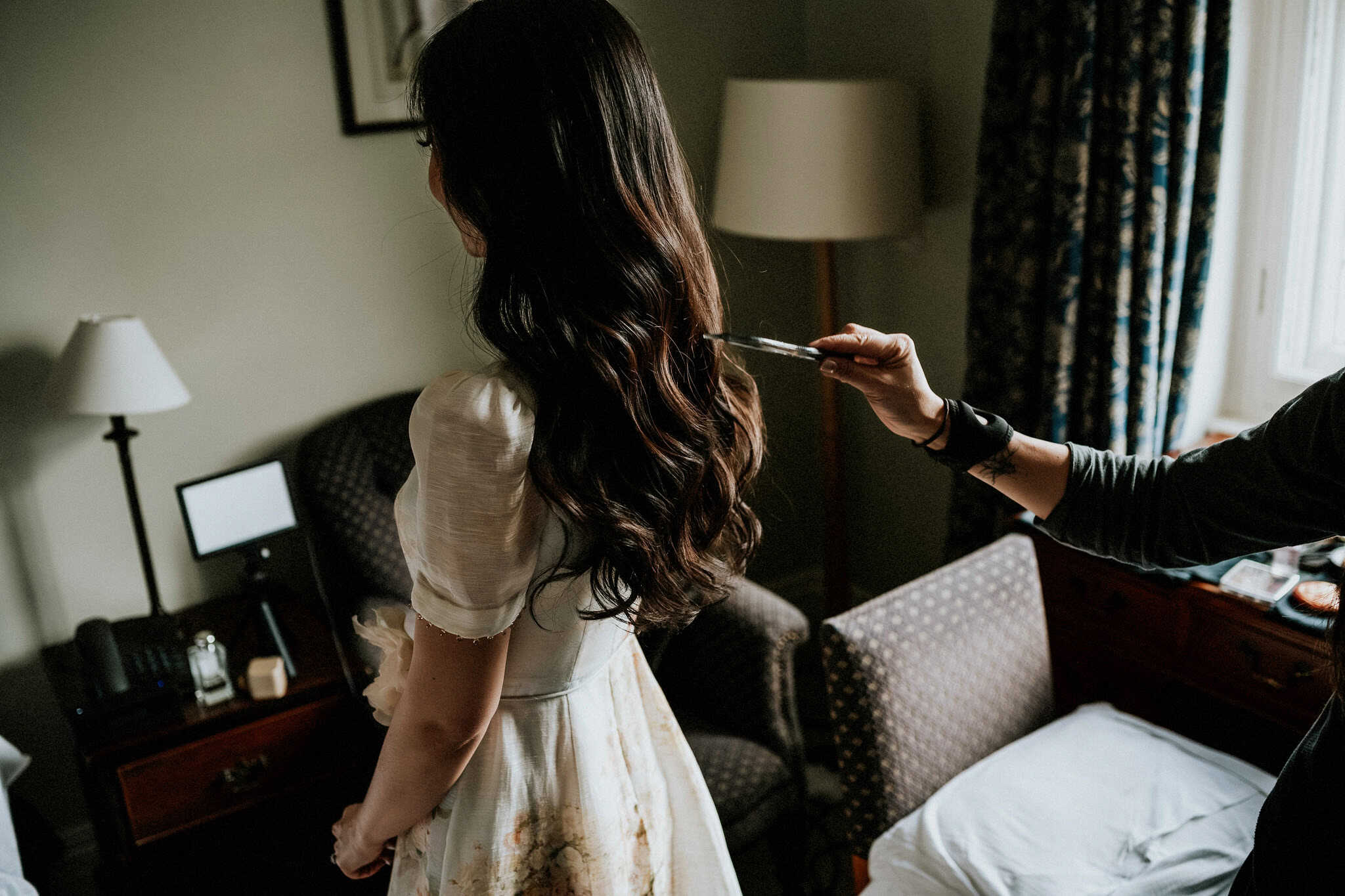 A London wedding in Chelsea Old Town Hall and Cavalry & Guards Club by UK wedding photographer Andy Turner