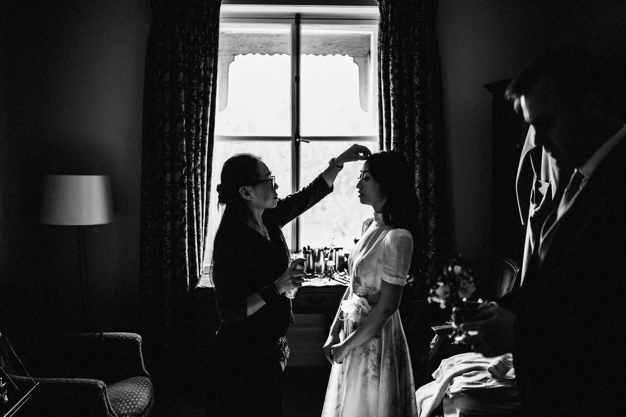A London wedding in Chelsea Old Town Hall and Cavalry & Guards Club by UK wedding photographer Andy Turner