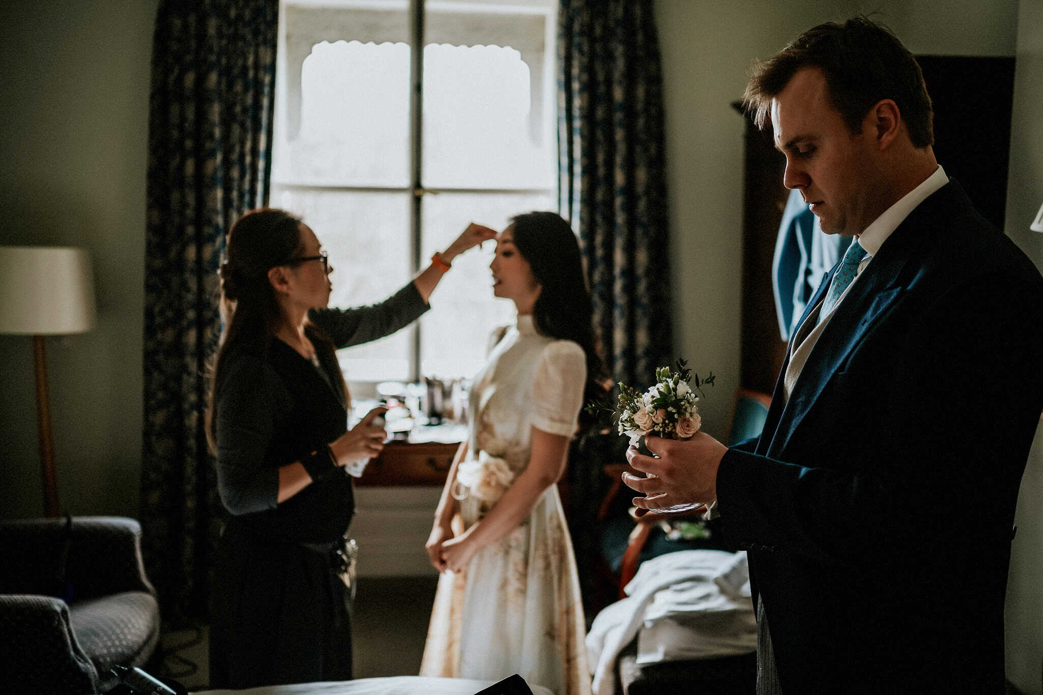 A London wedding in Chelsea Old Town Hall and Cavalry & Guards Club by UK wedding photographer Andy Turner
