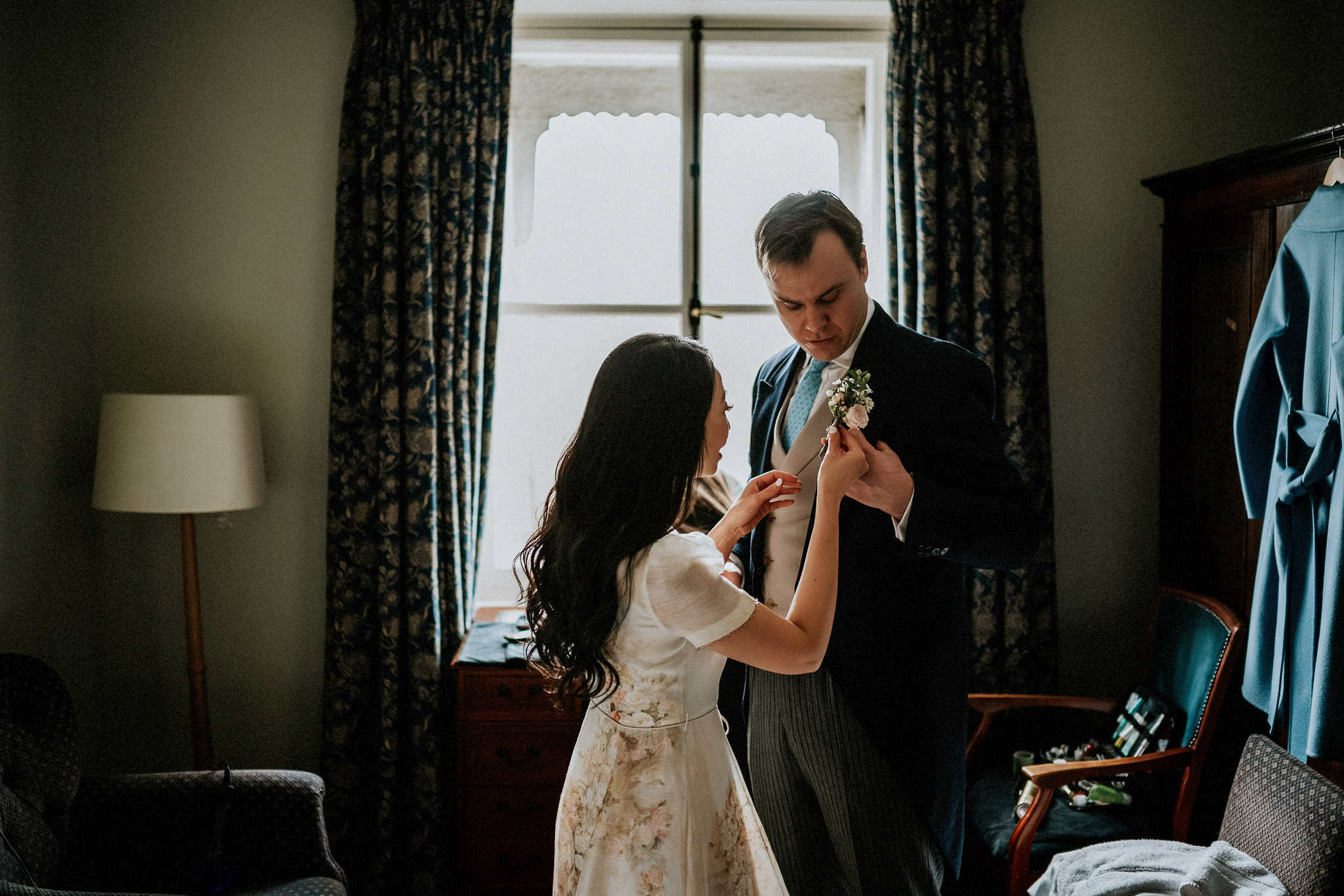 A London wedding in Chelsea Old Town Hall and Cavalry & Guards Club by UK wedding photographer Andy Turner
