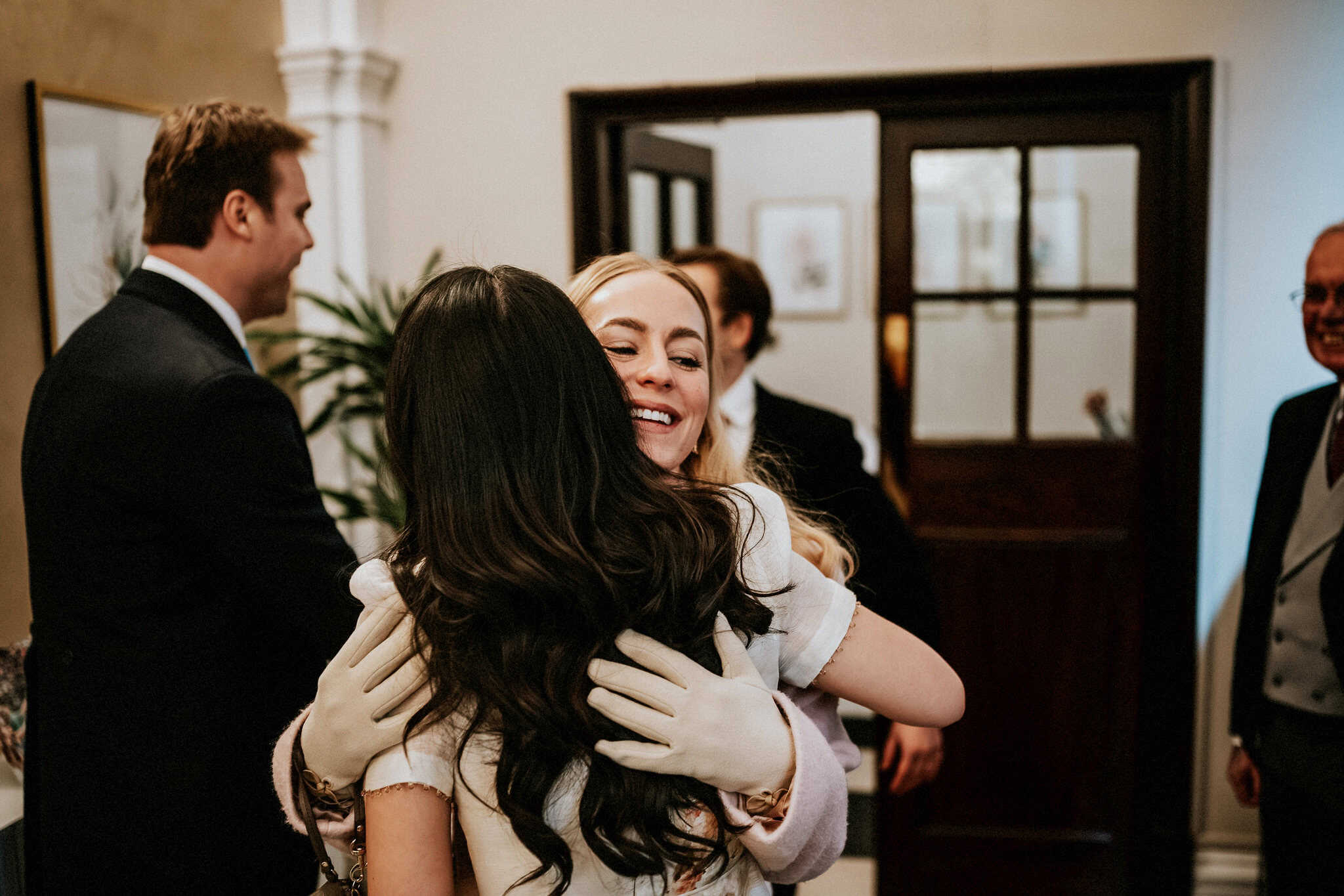A London wedding in Chelsea Old Town Hall and Cavalry & Guards Club by UK wedding photographer Andy Turner