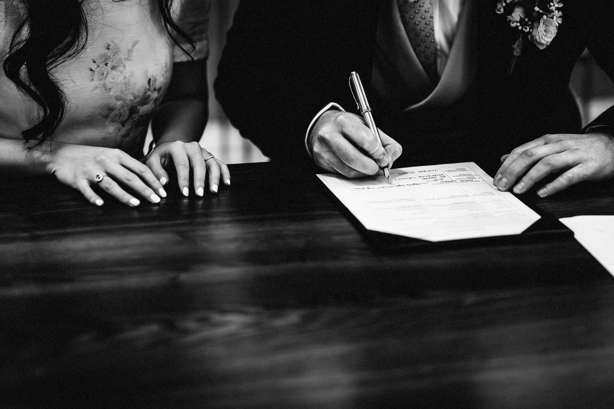 A London wedding in Chelsea Old Town Hall and Cavalry & Guards Club by UK wedding photographer Andy Turner