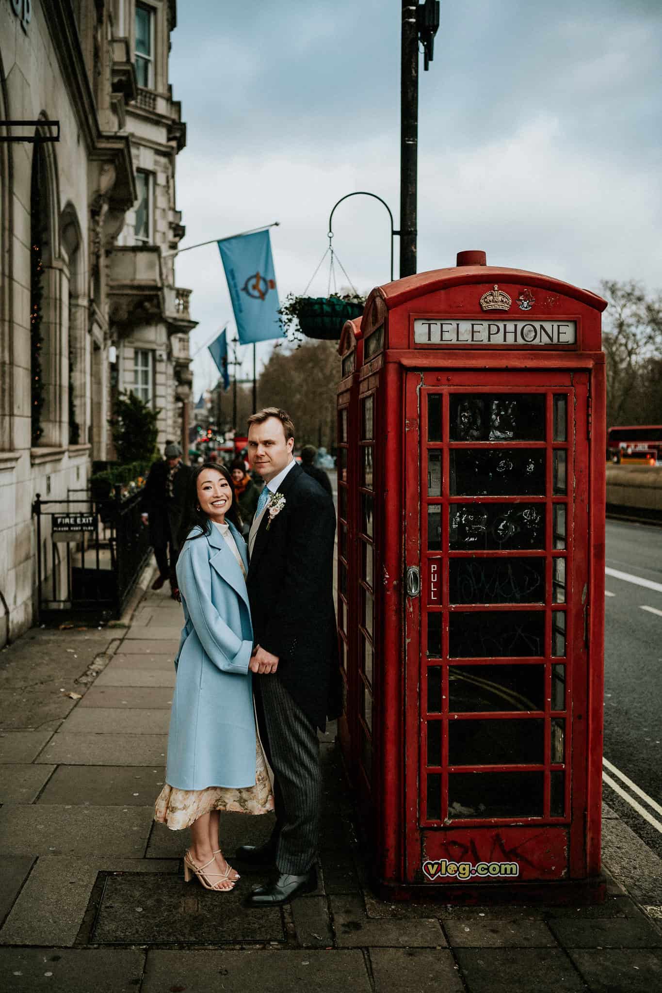 A London wedding in Chelsea Old Town Hall and Cavalry & Guards Club by UK wedding photographer Andy Turner